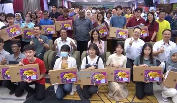 3006 NIECHING JENDELA