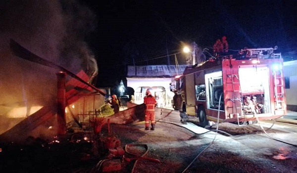 3005 KELANTAN GARAJ TERBAKAR 2