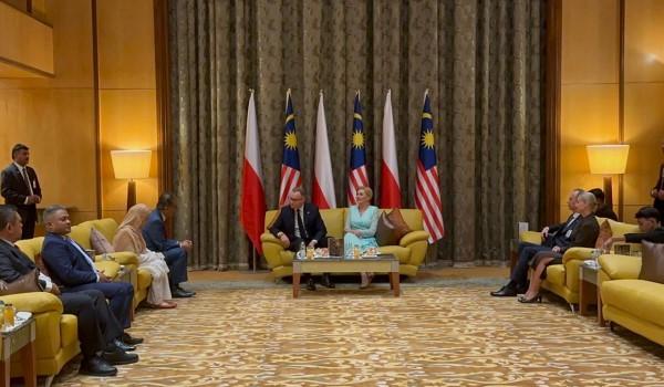 0906 NSL PRESIDENT POLAND TIBA 2