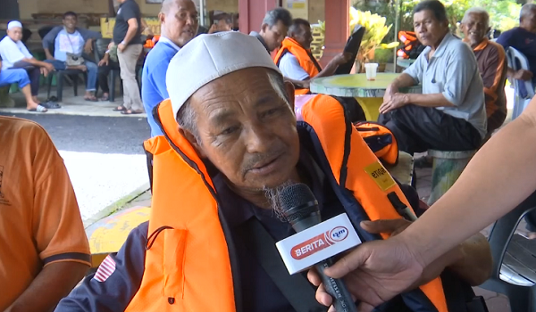 1810 KTN NELAYAN PUKAT BANTU456