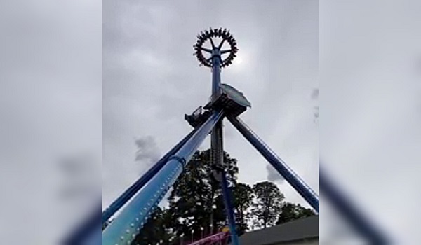 1706 BD PENGUNJUNG TERGANTUNG TERBALIK 2