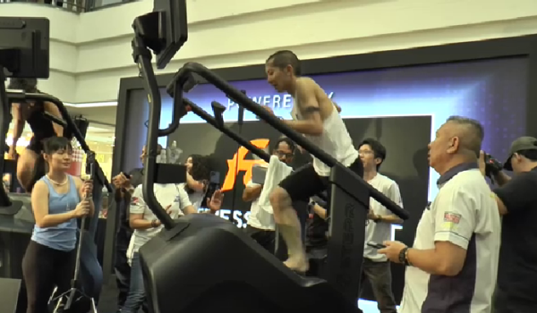 1909 SKN WAI CHING REKOD DUNIA 3